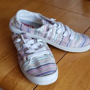 POP multi color canvas shoes